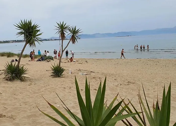 Argo Apartment 15Min From The Airport, 1Min From The Beach Artemis City Center